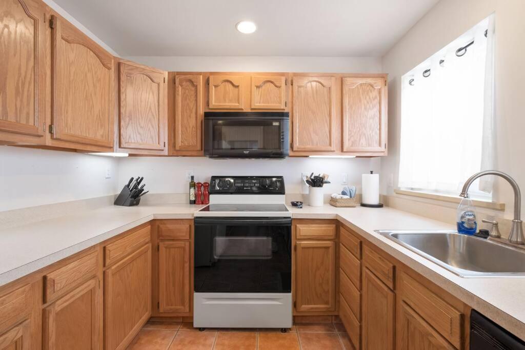 Holiday home Cozy, Pet-friendly In Pittsburgh's South Side *
